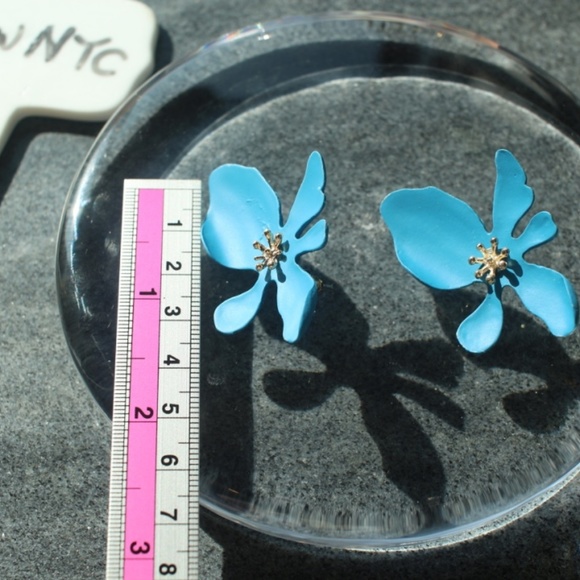 New Blue Alloy Acetate Lily flower spring earrings - Picture 6 of 10